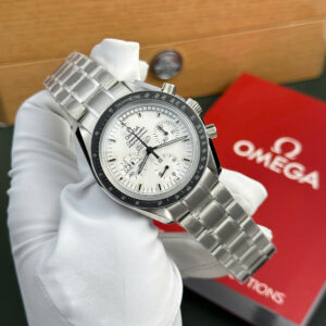 Omega Speedmaster Apollo 13 Silver Snoopy Replica Watch 42mm (1)