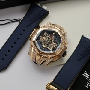 Hublot Big Bang Sang Bleu II King Gold Blue Color Diamonds Fake Watch 45mm (10)