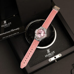 Hublot Classic Fusion Diamonds Pave Pink MOP Dial Replica Women's Watch 33mm (1)