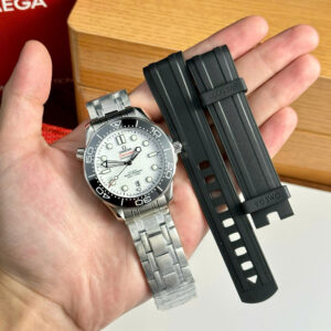 Omega Seamaster Diver 300M White Dial Replica Watch VS Factory 42mm (8)